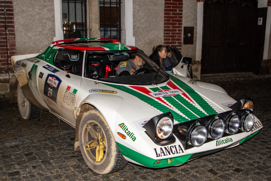 Legendární veteránská rallye The Winter Trial zavítala do Portu 1560 a odstartovala jihočeskou automobilovou sezónu